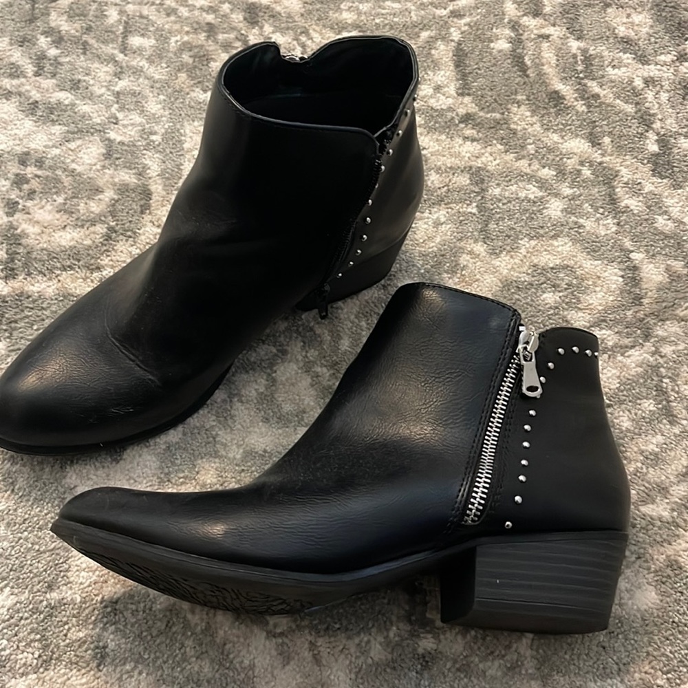 Black boots